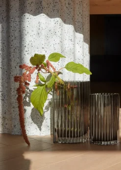 AYTM - Folium Vase Black, Large