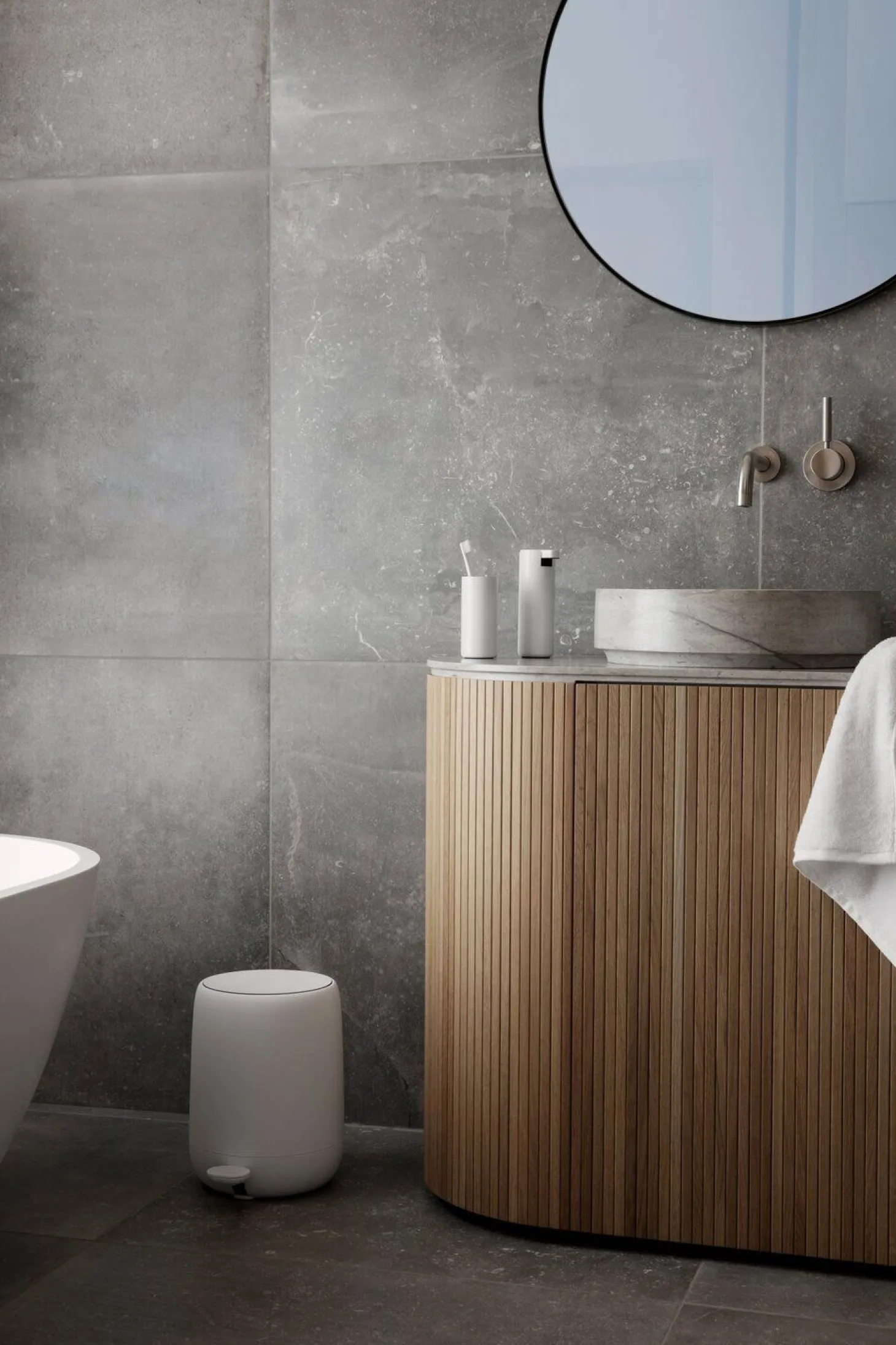Blomus - Bath Towel - White - RIVA