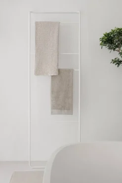 Blomus - Hand Towel - White - RIVA