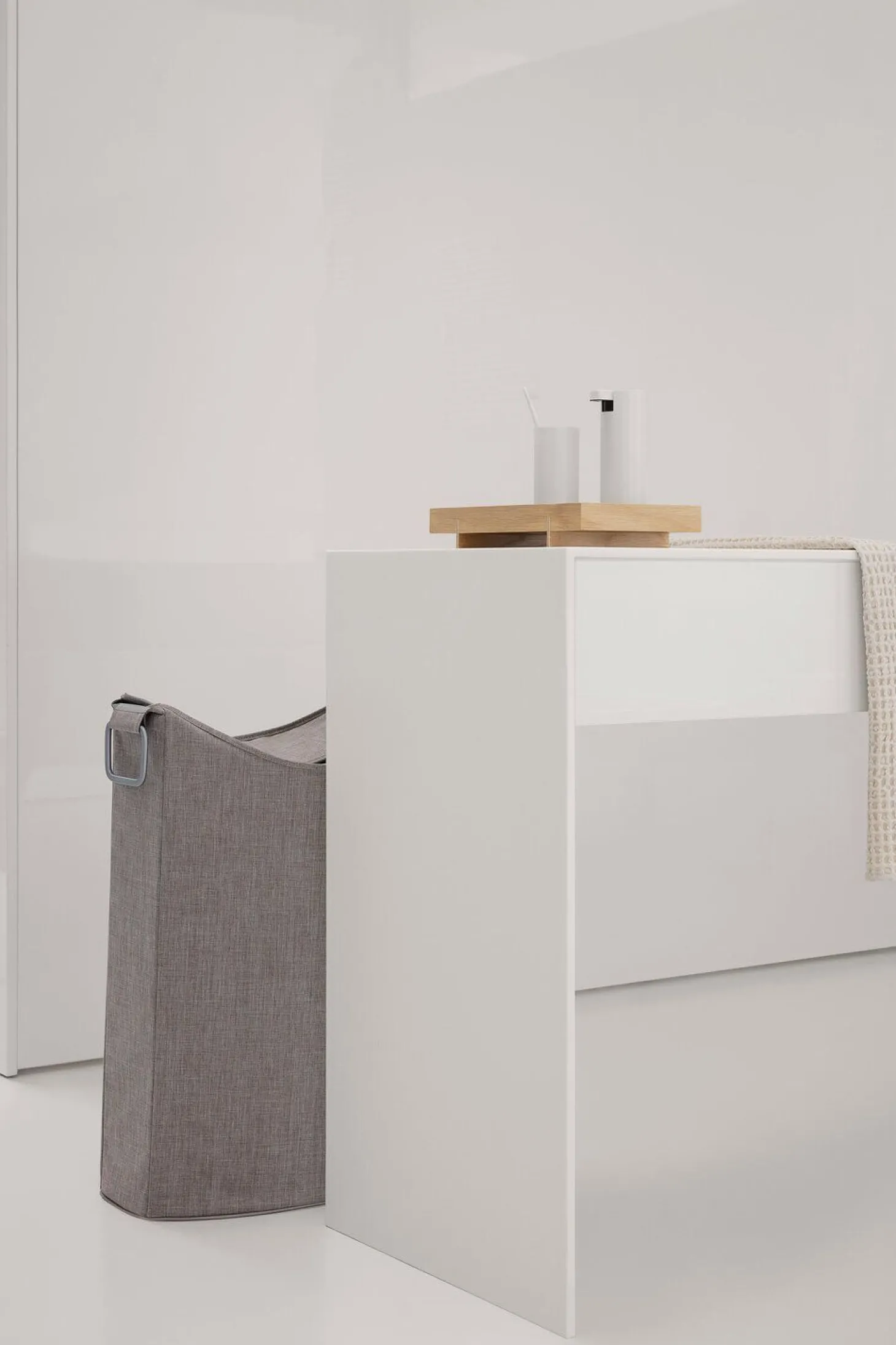 Blomus - Laundry Bin - Sand - FRISCO