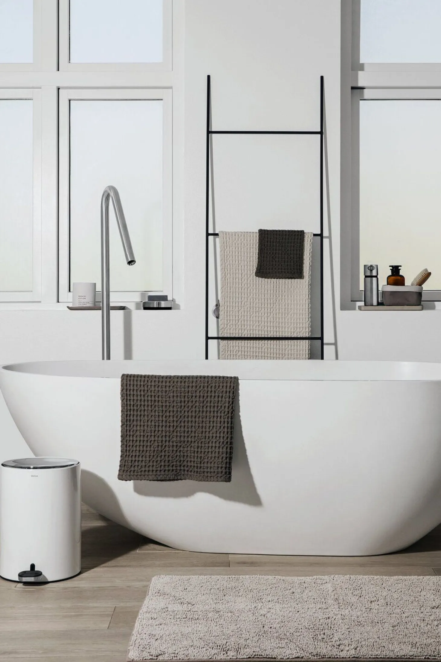 Blomus - Soap Dispenser - Moon - ARA