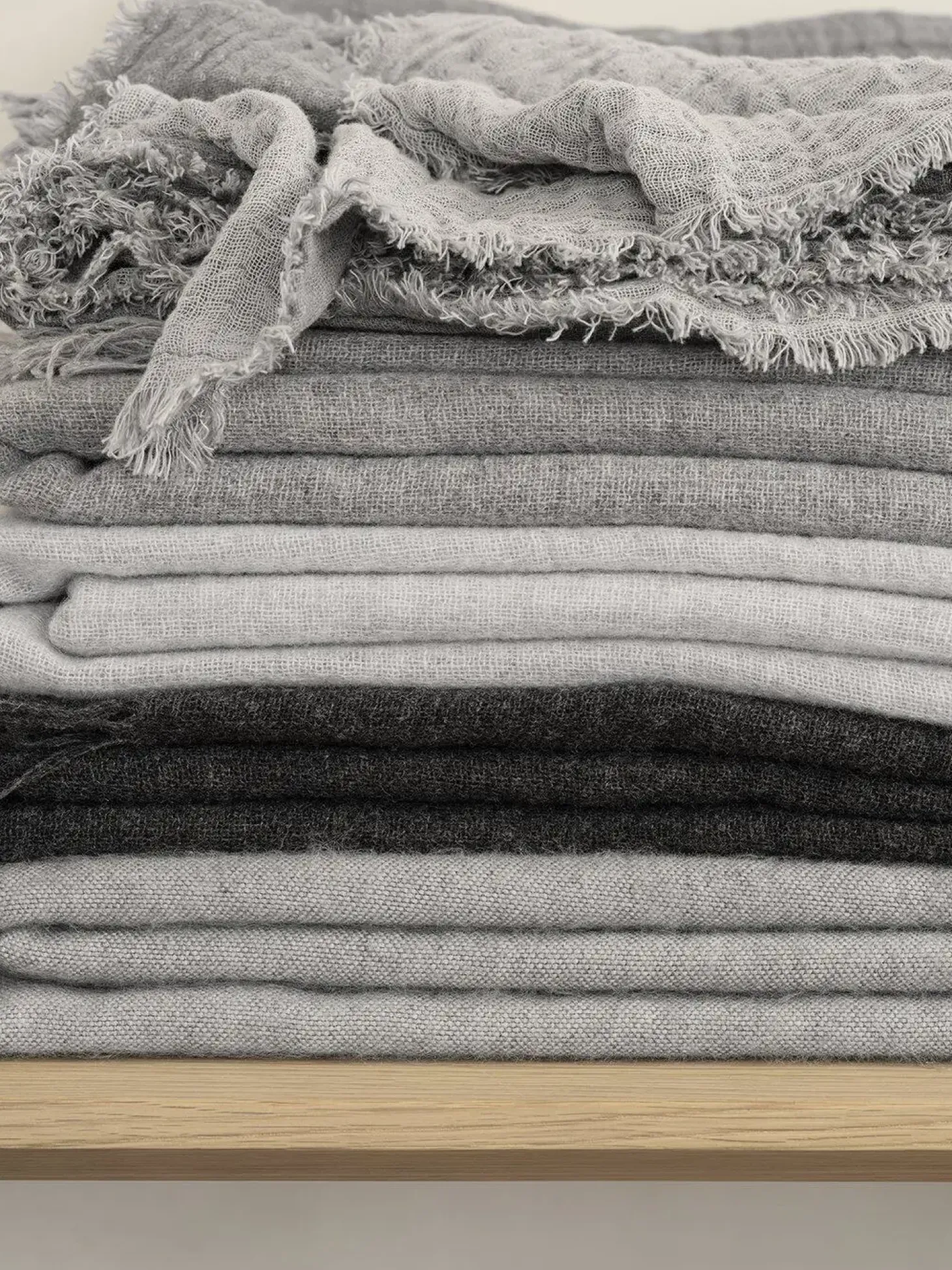 Blomus - Throw - Magnet - MERINO