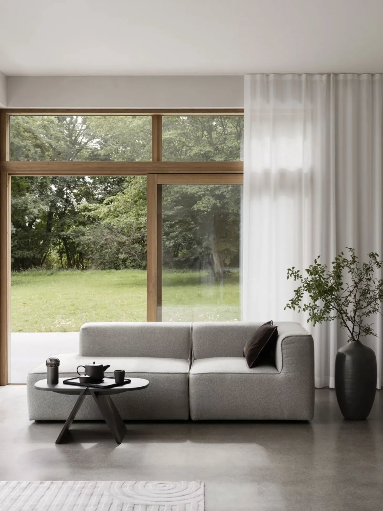 Blomus - Tray L - OKU - Black