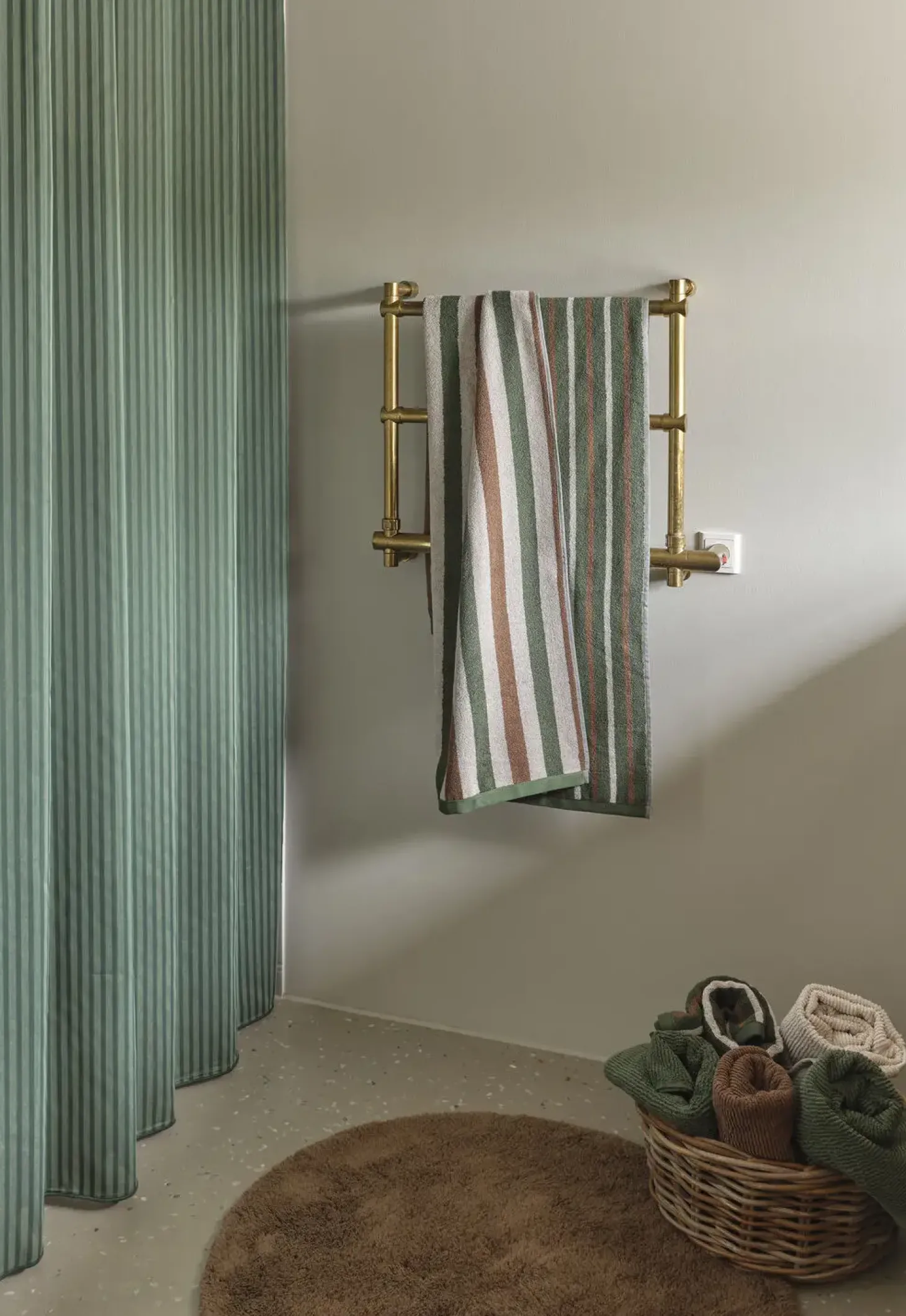 Compliments - Loop Bath Mat dia. 75 cm - Brun