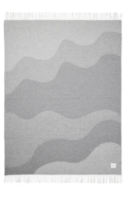 Compliments - Plaid - Waves Throw 140x200 cm - Grå