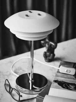 Dyberg Larsen - DL20 Bordlampe - Hvid