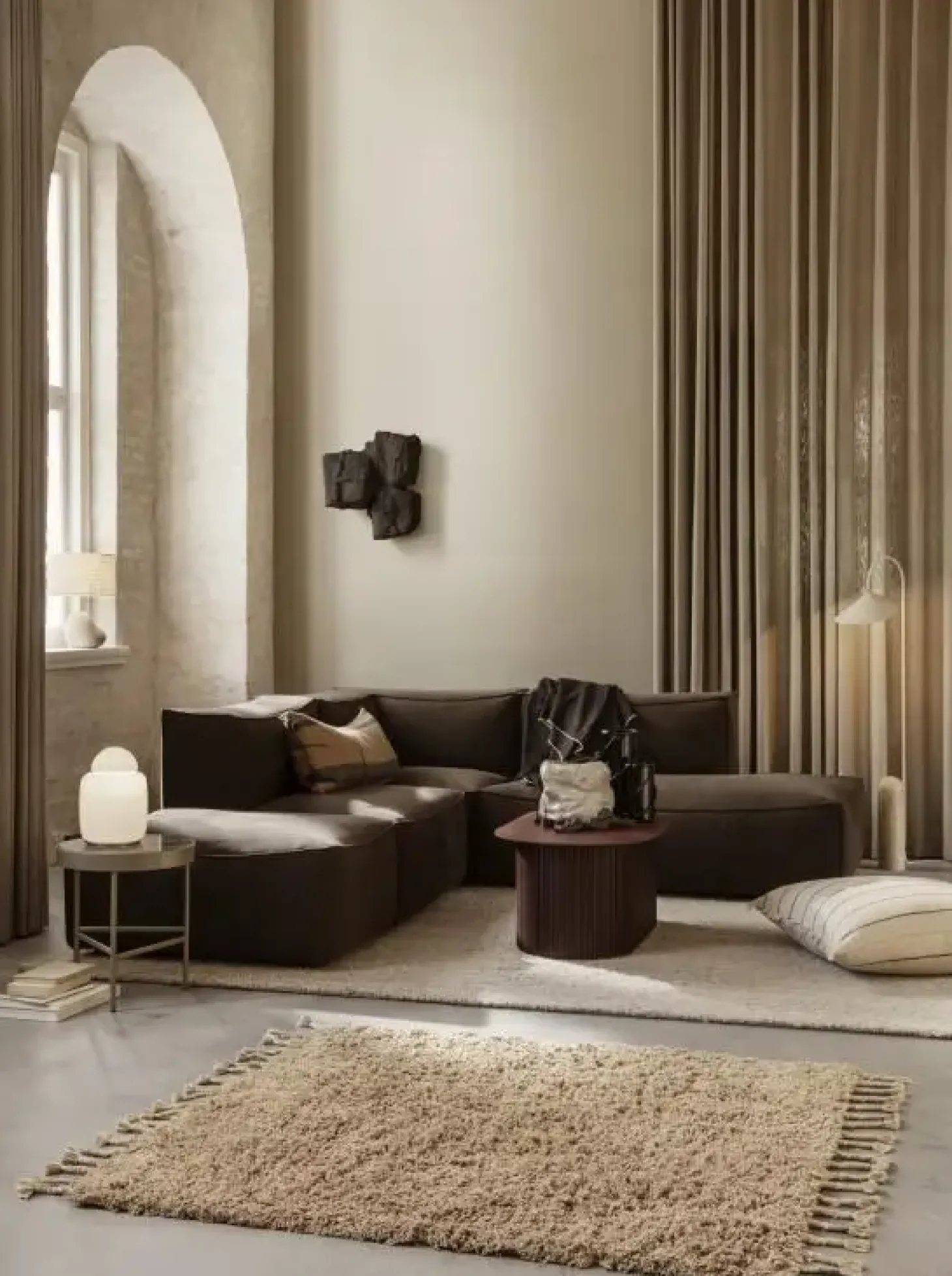 Ferm Living - Bordlampe - Bell - Hvid