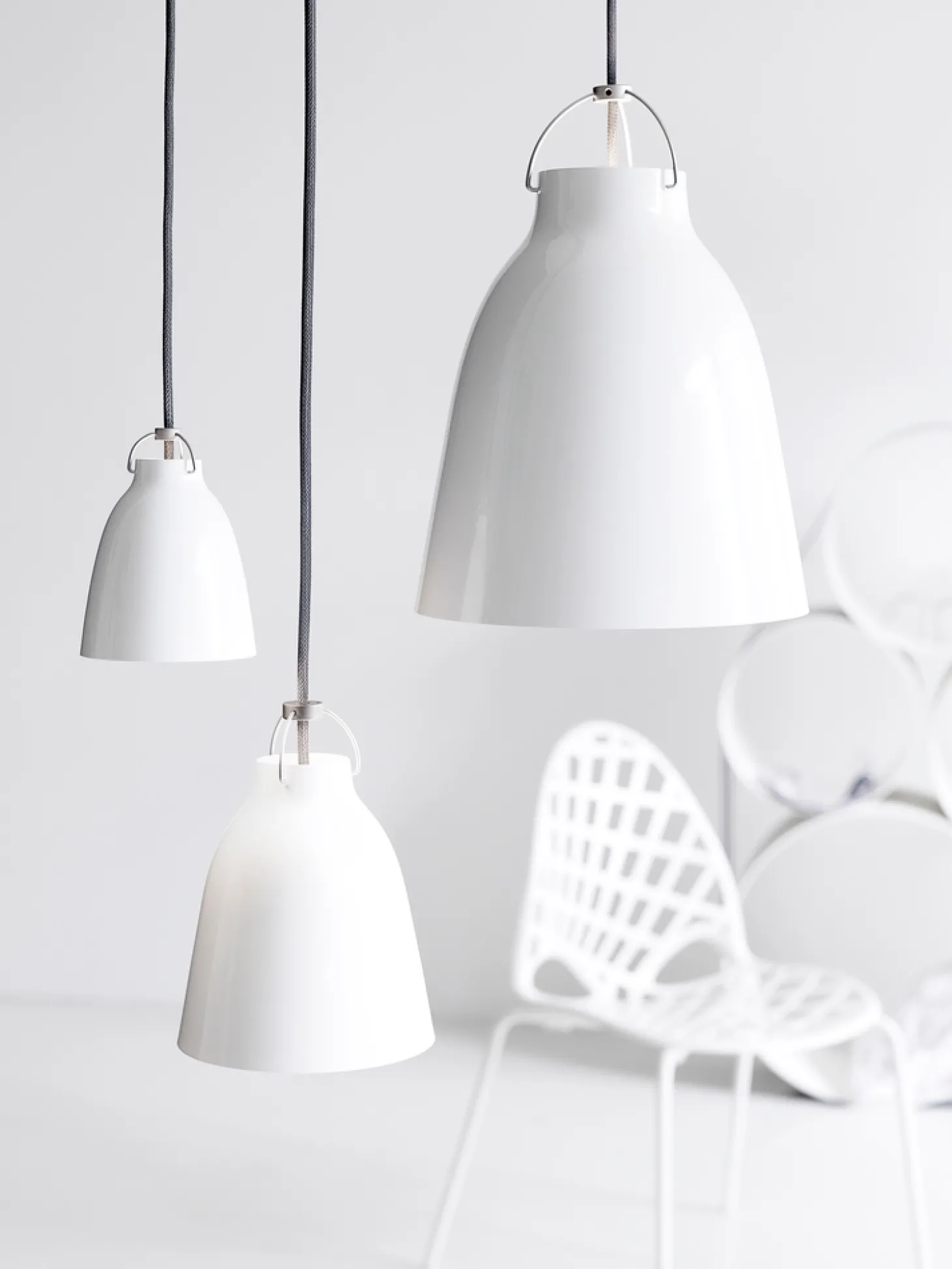 Fritz Hansen - Loftlampe - Caravaggio - Hvid - P2 Medium - Grå ledning 3m