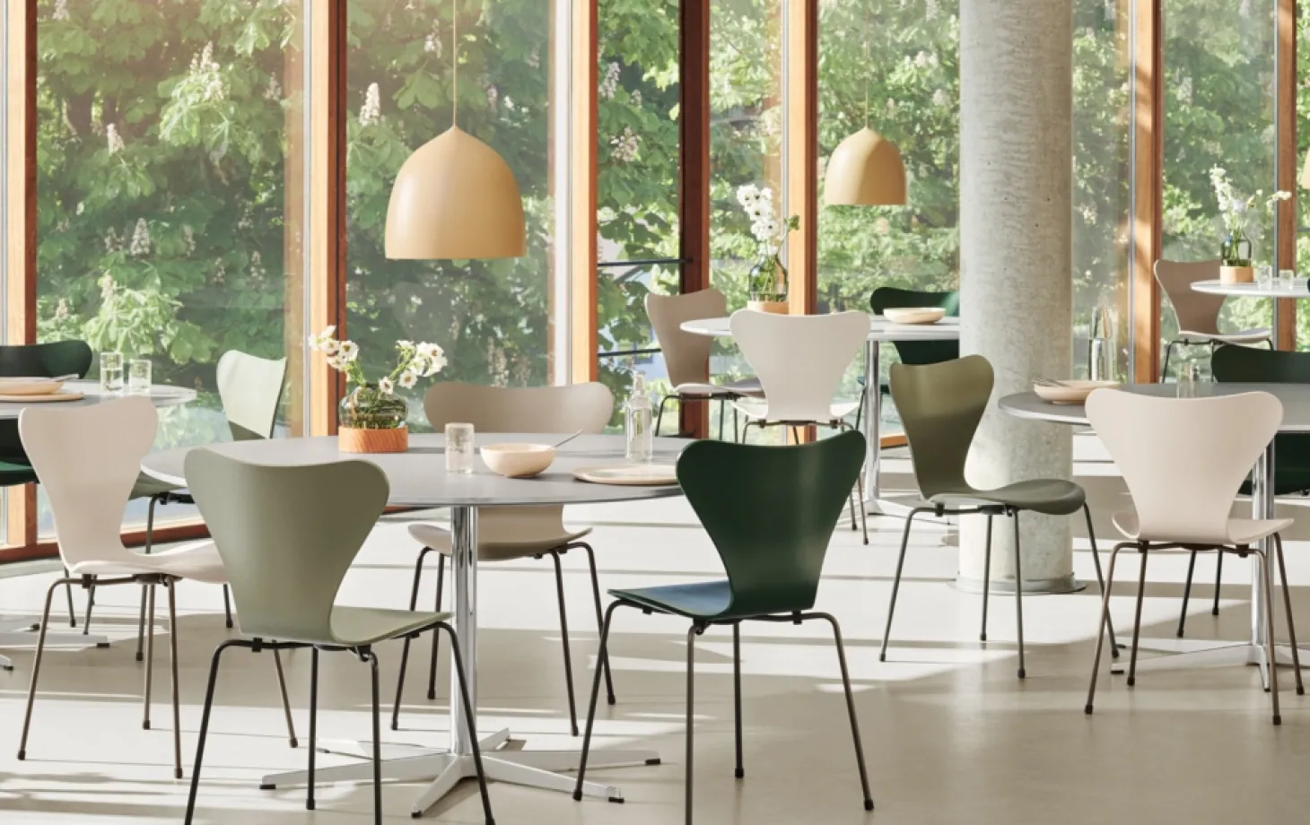 Fritz Hansen - Loftlampe - Suspence P1.5 - Pale Pearl