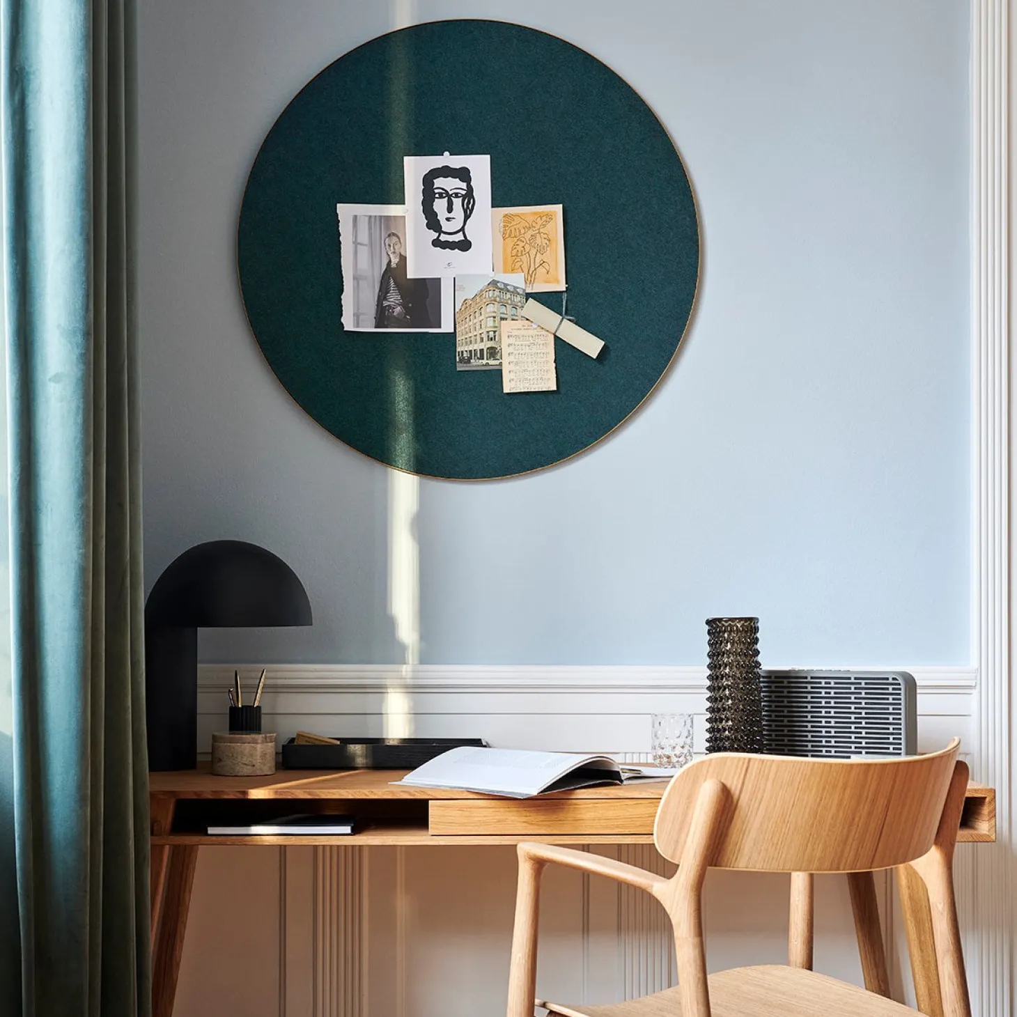 Gejst - Opslagstavle - Retell - Grøn og Messing kant - ø80 cm