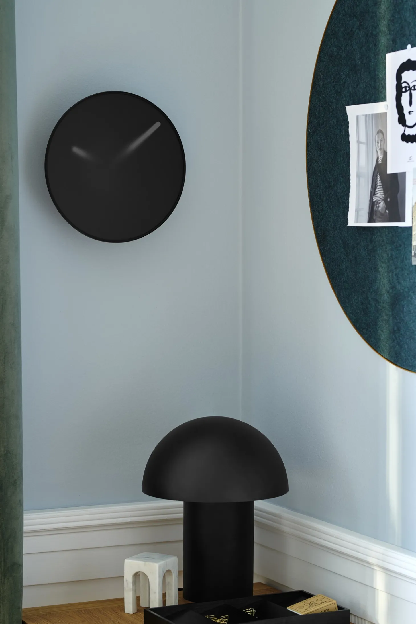 Gejst - Opslagstavle - Retell - Grøn og Messing kant - ø80 cm