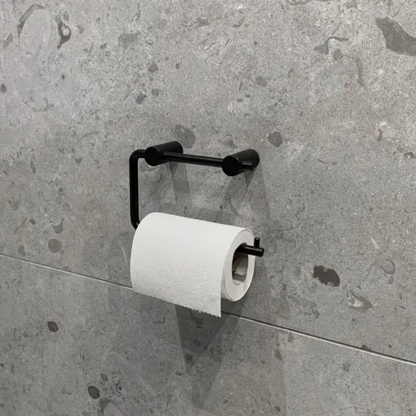 Habo - Toiletpapirholder 1368 - Sort Stål