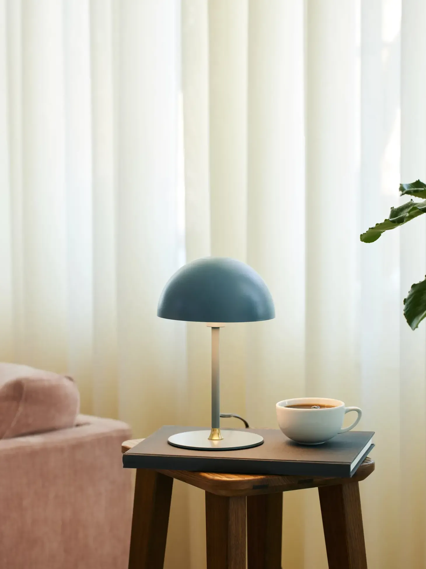 Halo Design Copenhagen - Bordlampe - Boogie - Petroleum