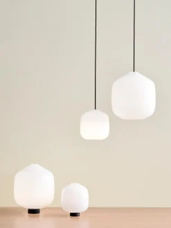 Hay - Buoy Glass Pendel - Sort ledning - Hvid - 200