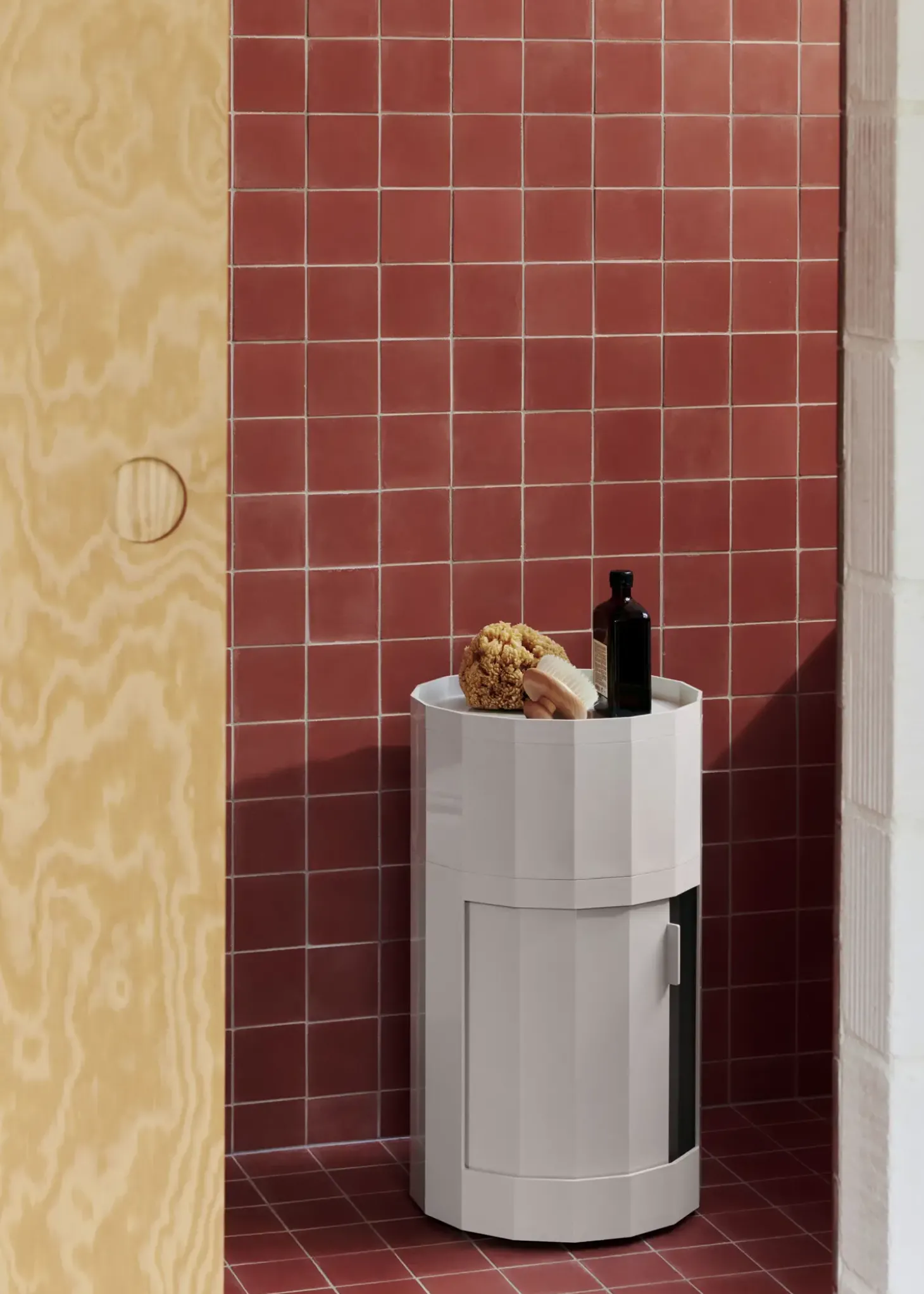 Hay - Facet Cabinet - Low - Eggshell - Hvid - 49 cm - sidebord med hjul