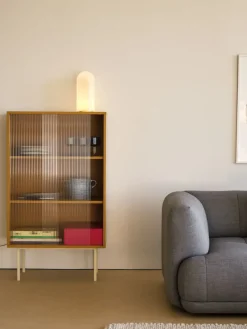 Hay - Reol til Gulv med Glaslåger - Colour Cabinet - Gul - Høj model, B75 X D39 X H130 cm
