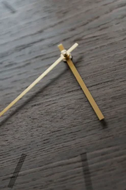 Hemverk - Vægur - Dark Oak - Mørk Eg/Guld - Ø28 cm