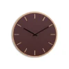 Hemverk - Vægur - Lys Eg/Burgundy - Sorte visere - Ø38 cm