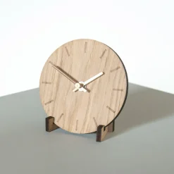 Hemverk - Vægur - Lys Eg - Ø12 cm - Kobber visere