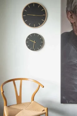 Hemverk - Vægur - Lys Eg/Sort - Kobber visere - Ø28 cm