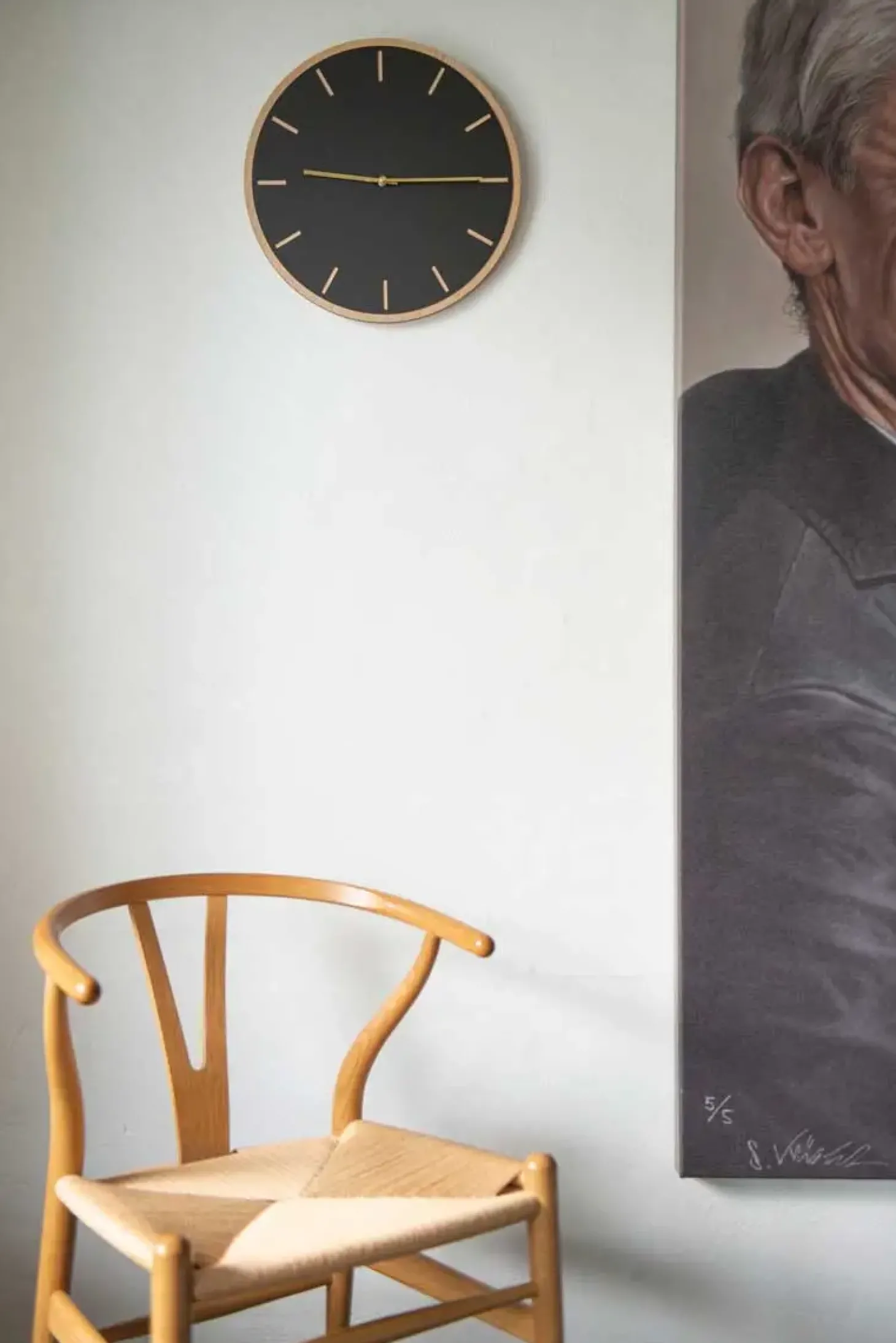 Hemverk - Vægur - Lys Eg/Sort - Sølv visere - Ø28 cm
