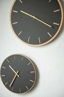Hemverk - Vægur - Lys Eg/Sort - Sorte visere - Ø38 cm