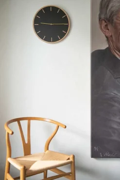 Hemverk - Vægur - Lys Eg/Sort - Sorte visere - Ø38 cm