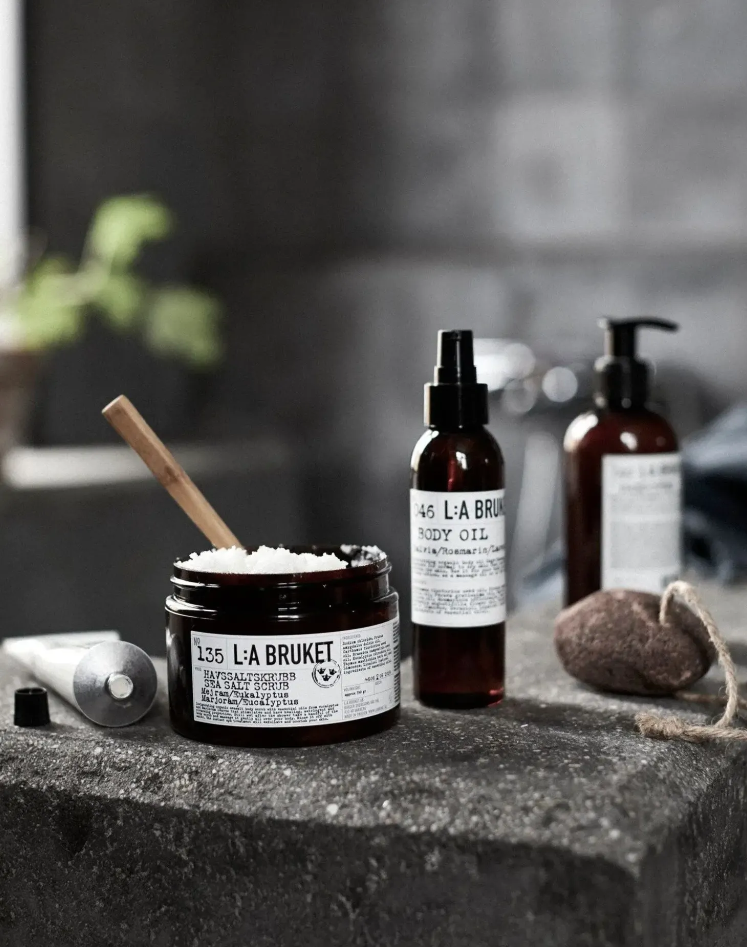L:A Bruket - Flydende håndsæbe 450 ml - Grapefruit leaf