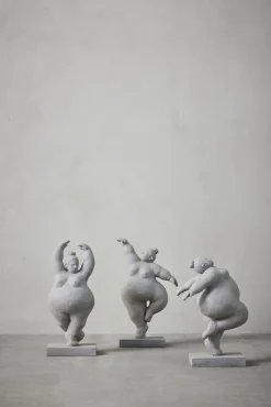 Lene Bjerre - Serafina kvinde figur H28 cm. grå
