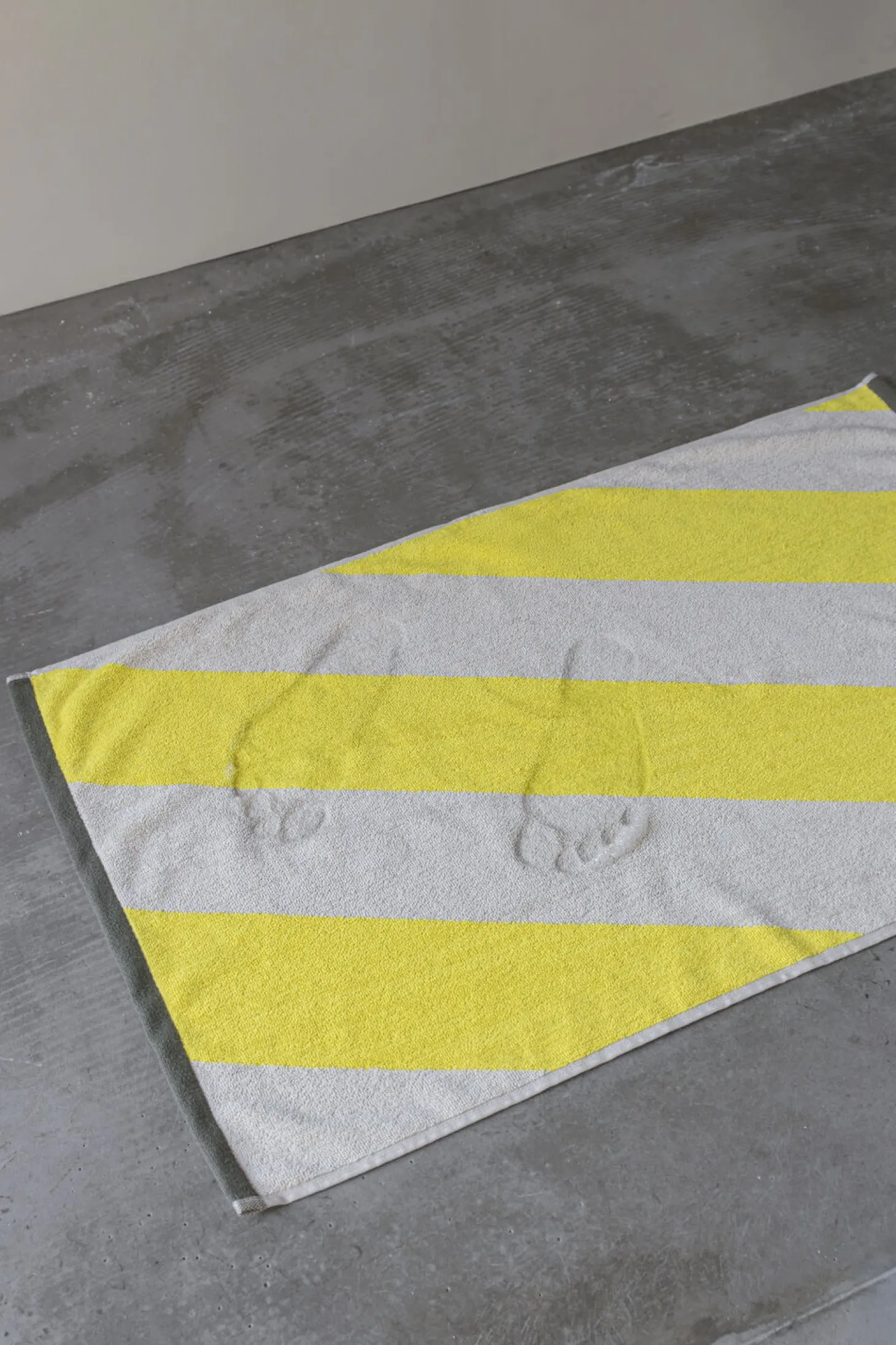 Mette Ditmer - DIAGONAL bath mat - Yellow