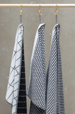 Mette Ditmer - GRID gæstehåndklæde, 2-pak, Sort / Off-white