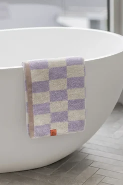 Mette Ditmer - RETRO badehåndklæde, lilla