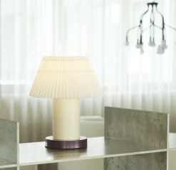 Normann Copenhagen - Cellu - Bordlampe - Creme - brun bund