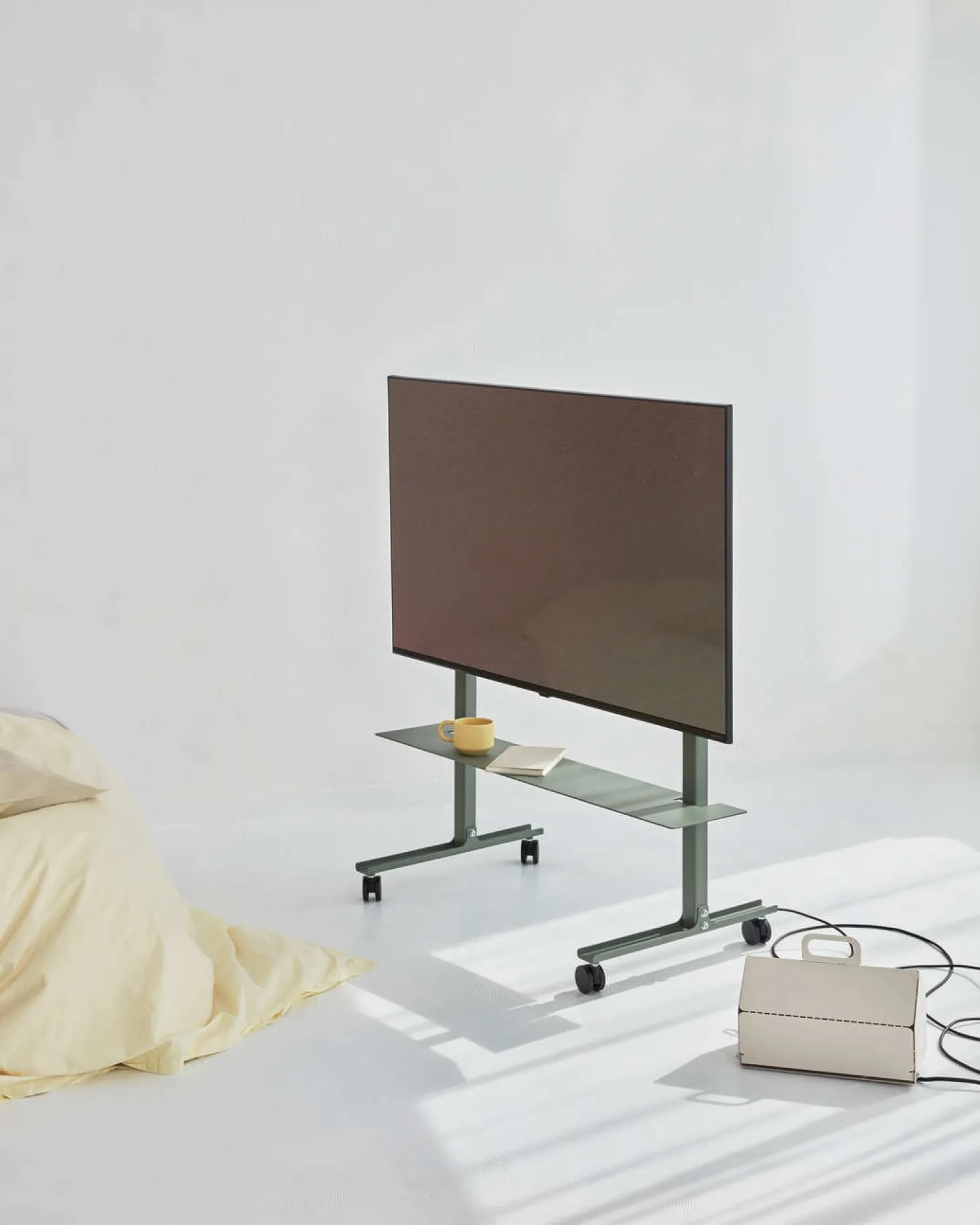 Pedestal - TV-Stander - Straight Rollin - Mossy Green / Mos grøn