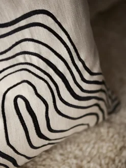 Svanefors - Curve Pudebetræk - Black/white 45x54cm