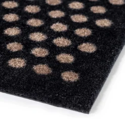 Tica Copenhagen - Smudsmåtte - Dots - Sort/Sand - 67x120 cm