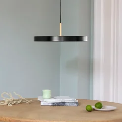 Umage - Loftlampe pendel - Asteria pendel m/ messingtop - Nuance mist/Hvid - Medium Ø43 cm